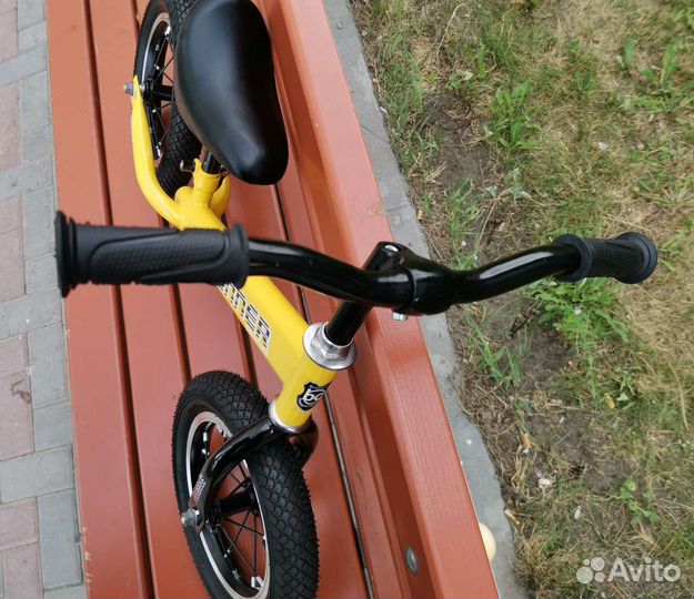 Беговел новый R12