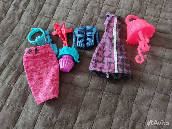 Вещи монстр хай