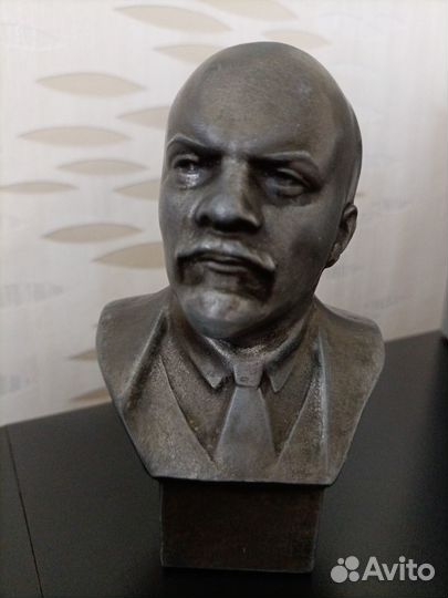 В.И. Ленин-бюст и настенная плакетка, СССР