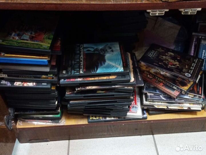 Видео,cd,диски,фильмы,музыкальные