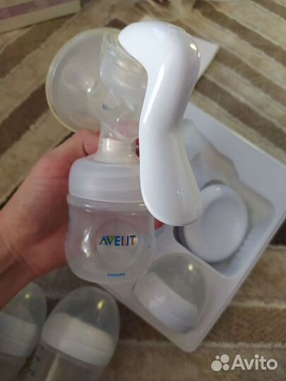 Молокоотсос с бутылками