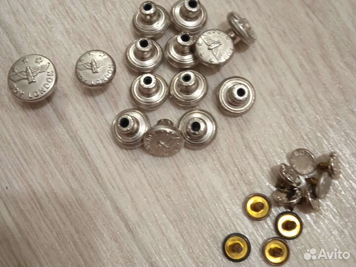 Пуговица металлическая на jeans Boy London