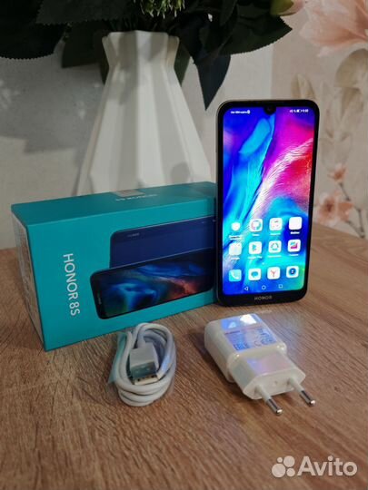 HONOR 8S, 2/32 ГБ