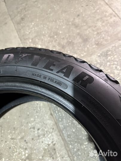 Goodyear Ultragrip Ice Arctic 205/55 R16