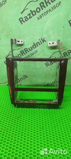 Рамка магнитолы Nissan Maxima