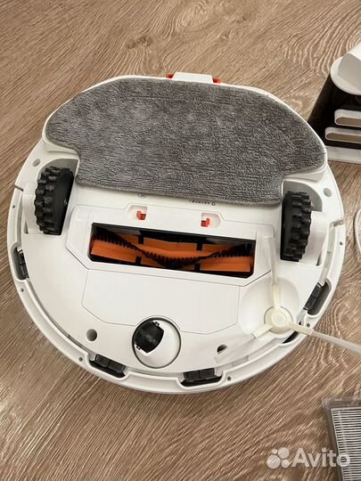 Моющий робот пылесос Xiaomi Mi Robot Vacuum-Mop