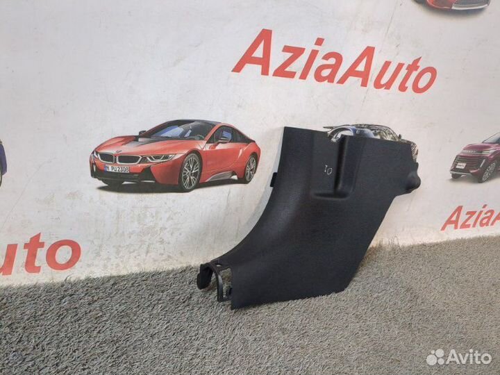 Накладка на порог салона передняя левая Kia