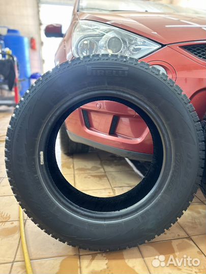 Pirelli Winter Ice Control 195/65 R15 95T