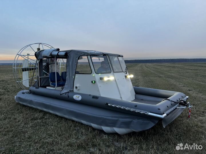 Аэролодка «Бриз 555» 200 л.с