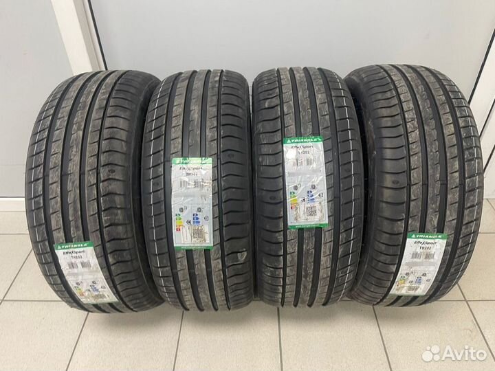 Triangle EffeXSport TH202 255/30 R20 92Y