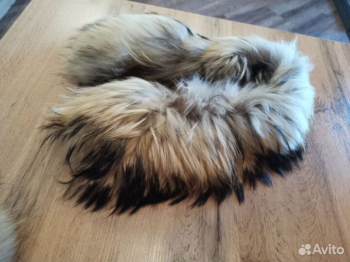 Меховой воротник енот