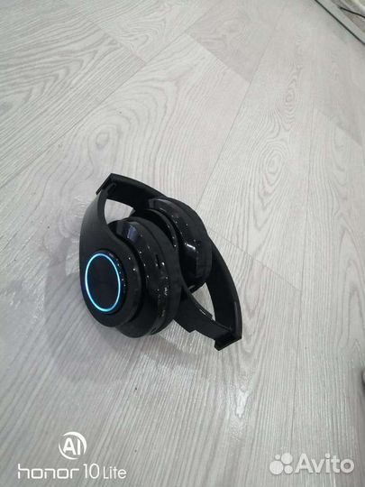 Беспроводные наушники