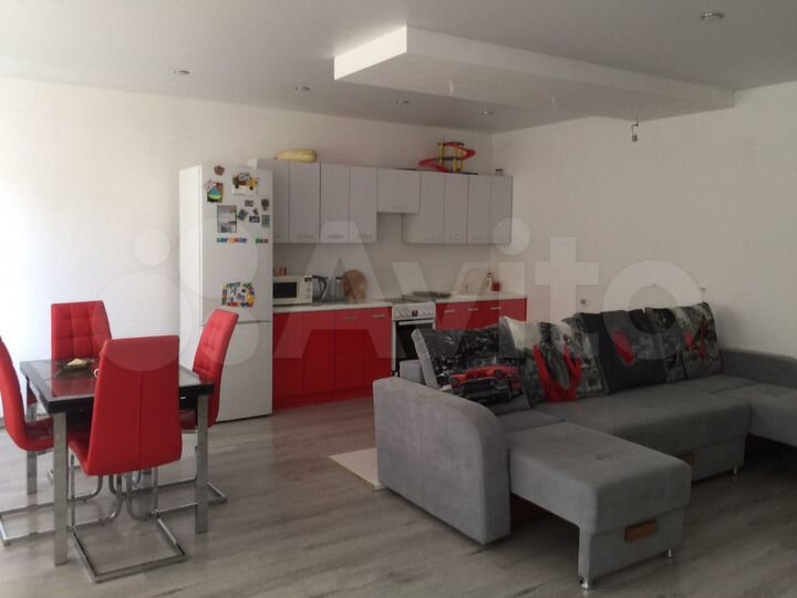 3-к. квартира, 86 м², 1/15 эт.