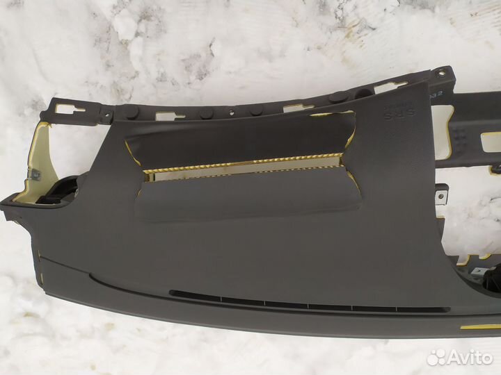 Торпеда стрельнутая Mercedes w211 2004 год