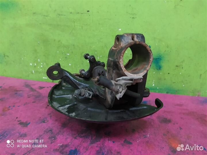 Кулак перед правый VW Jetta 6 2011-2018 5C0407256