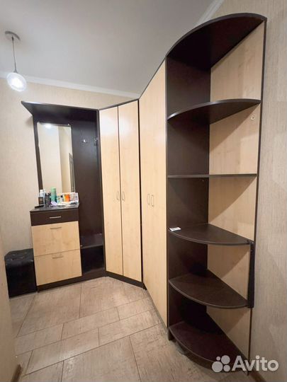 Продам классный шкаф в прихожую