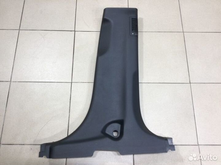 Обшивка центральной стойки правая Hyundai Santa Fe