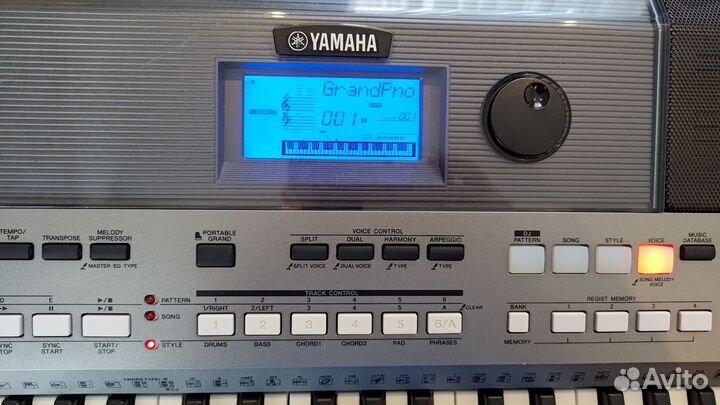 Синтезатор Yamaha PSR E433 (готовый комплект)