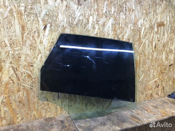 Стекло двери заднее правое Opel Astra J хетчбек 1