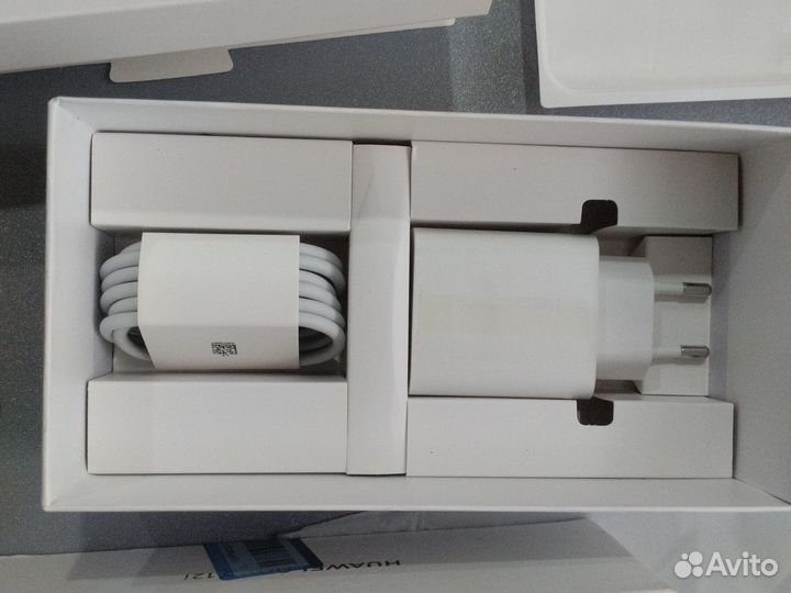 HUAWEI nova 12i, 8/256 ГБ