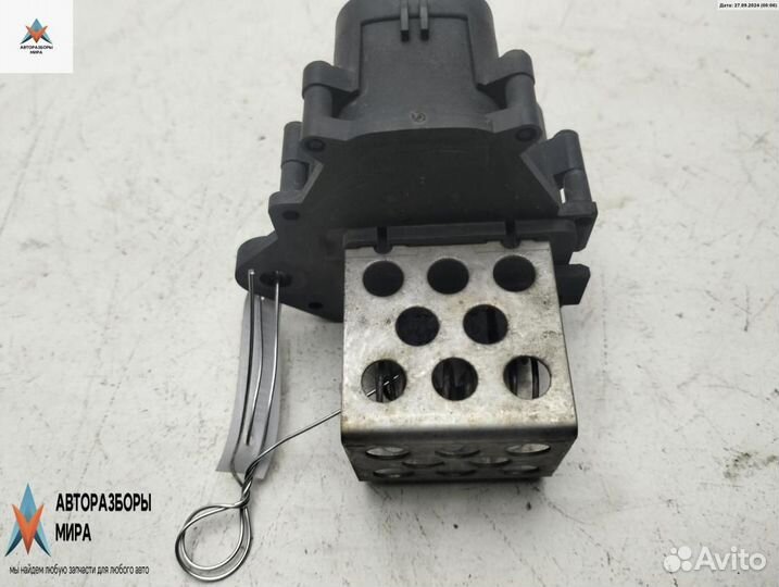 Блок управления вентилятором (реле) Peugeot 307