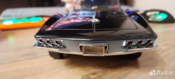 Chevrolet Corvette Mako Shark 1961 1:18