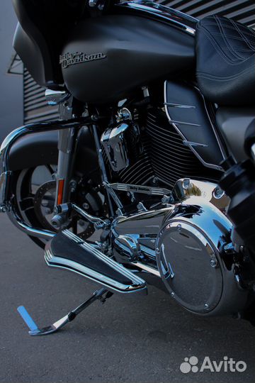 Harley-Davidson Street Glide Special