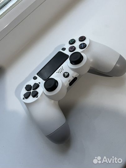 Геймпад PS4