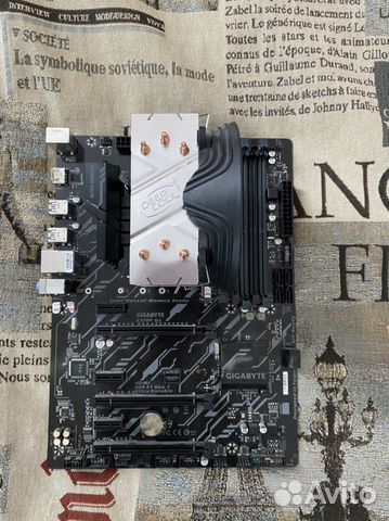 Материнская плата с процессором i78700