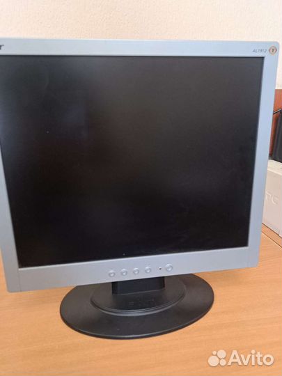 Мониторы разных производителей