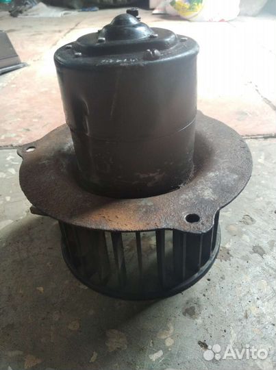 Моторчик печки Газ-24