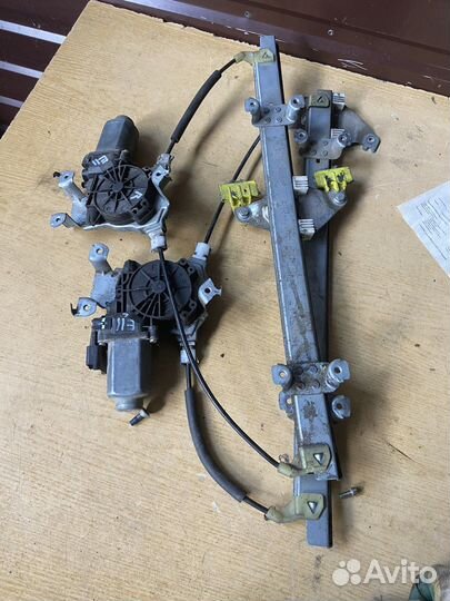 Моторчик стеклоподъемника ниссан note E11