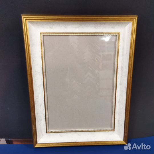 Рамки для картин и фото