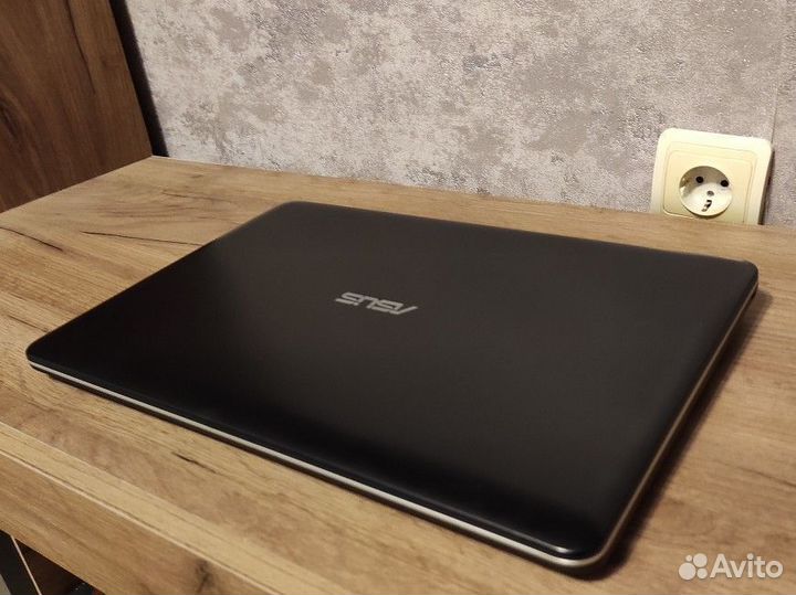 Ноутбук asus X540S