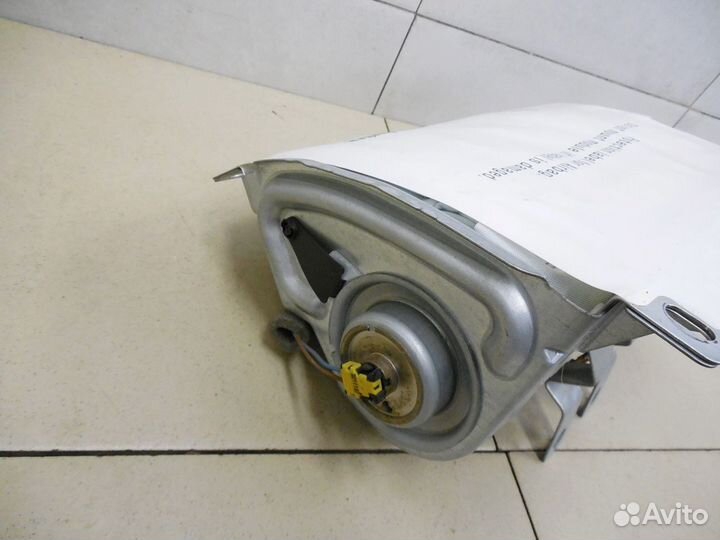 Подушка безопасности пассажирская (в торпедо) S40