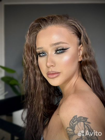 Макияж (визажист) укладки прически гмр