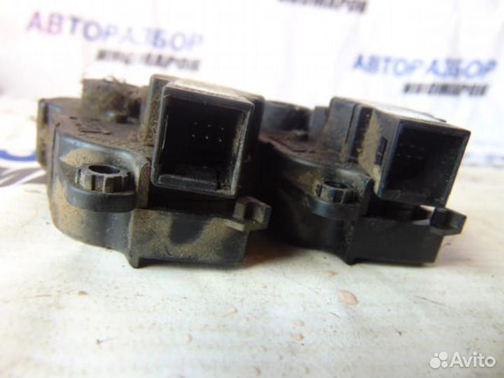 Моторчик заслонки печки для Peugeot 300 308 2007