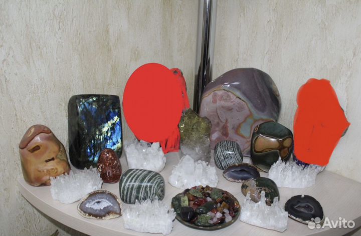 Минералы и камни разные аметисты,цитрины, малахит