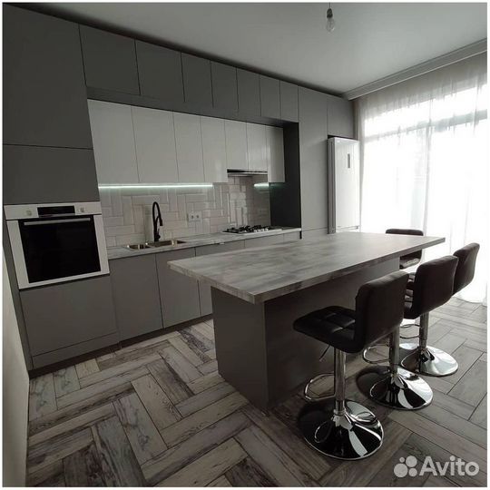 Кухня на заказ угловая и прямая