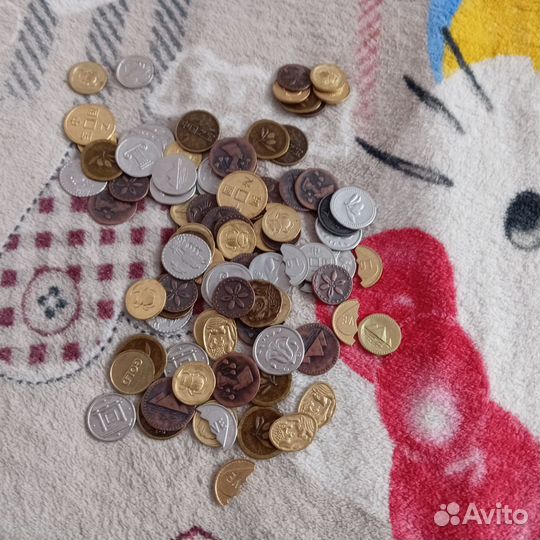 Монеты магнит