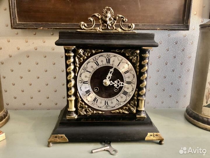 Настольные часы с боем 