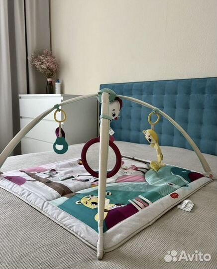 Развивающий коврик tiny love принцесса