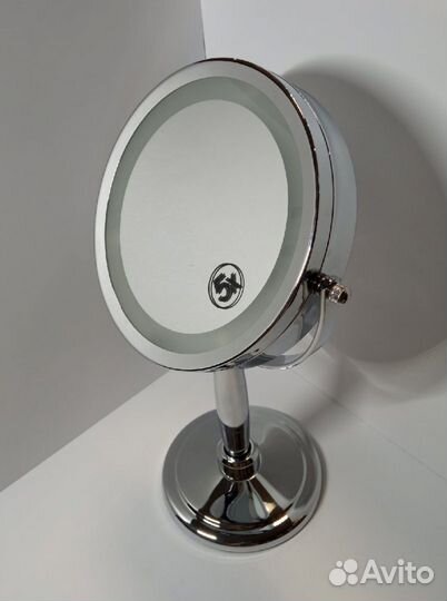 Косметическое зеркало Medisana CM 845