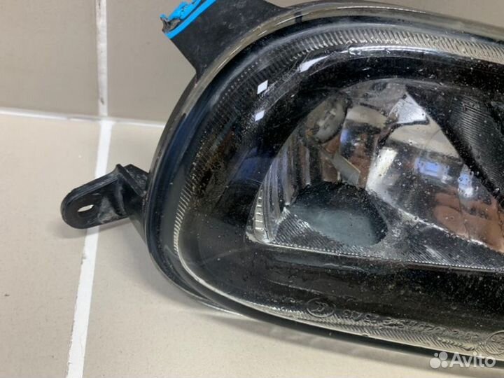 Фара противотуманная левая Volkswagen Tiguan 2011