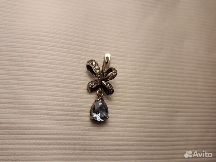 Одна серьга серебро с голубым