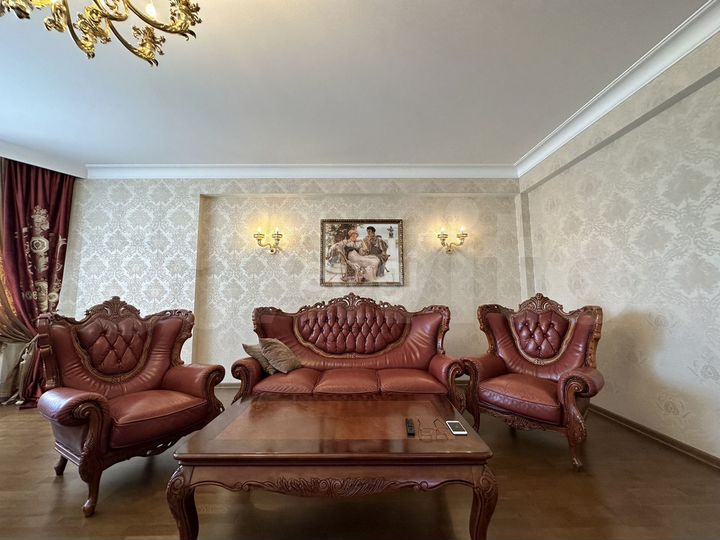 4-к. квартира, 166 м², 5/10 эт.