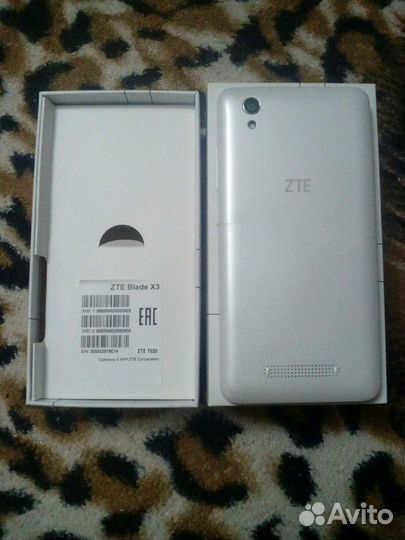 ZTE Blade X3, 8 ГБ
