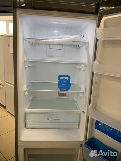 Холодильник Indesit новый