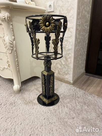 Кованная цветочница