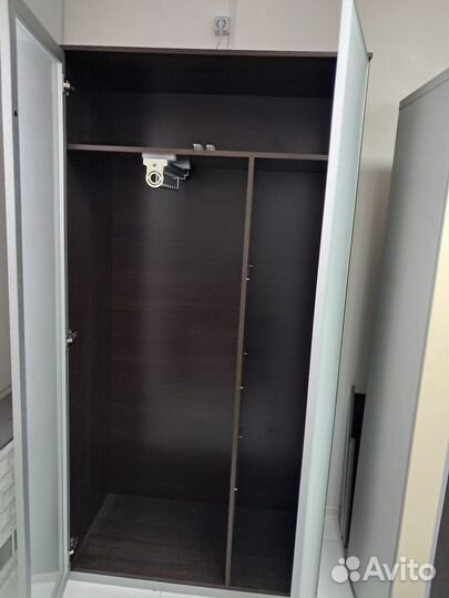 Шкаф распашной